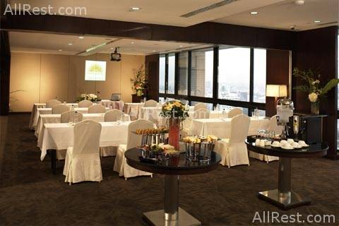 Emporium Suites Hotel 49